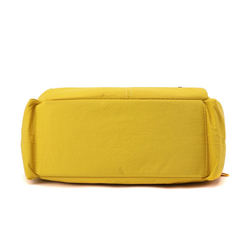 Nejlon szövetből készült alkalmi kis kereszttáska női könnyű alkalmi futártáskák 2024 télen, új, egyszerű divatos ingázó válltáska női