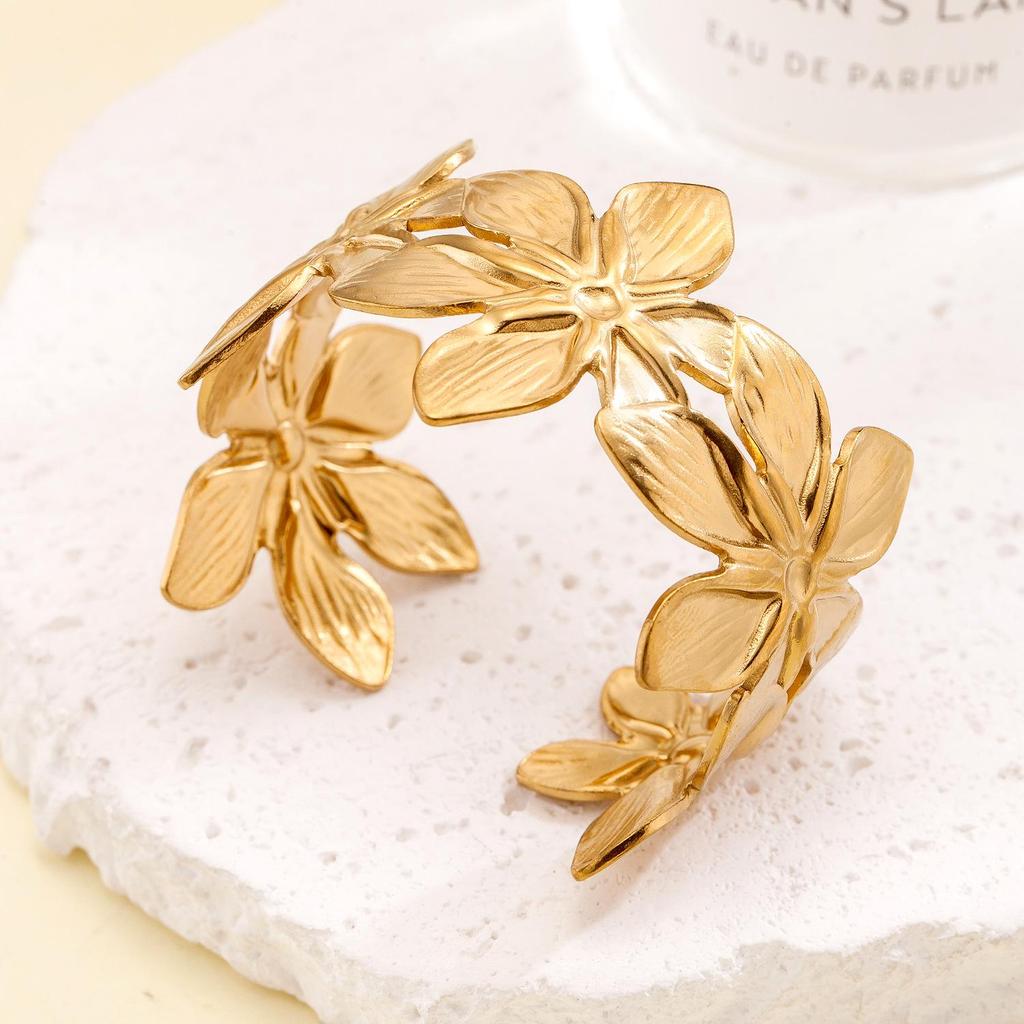 TOHM Retro Floral Open Stainless Steel Bracelet - Women's Exaggerated Fashion, Light Luxury Statement Jewelry