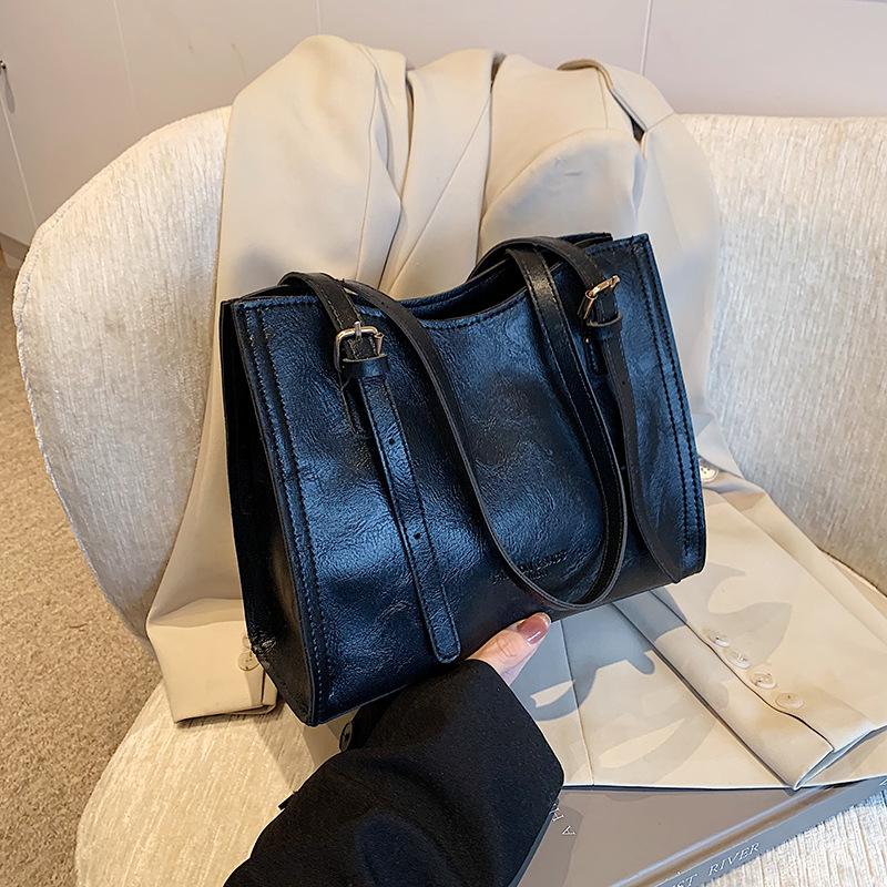 

Зимняя новая однотонная дизайнерская ретро-подвеска популярная сумка-тоут на плечо под мышку