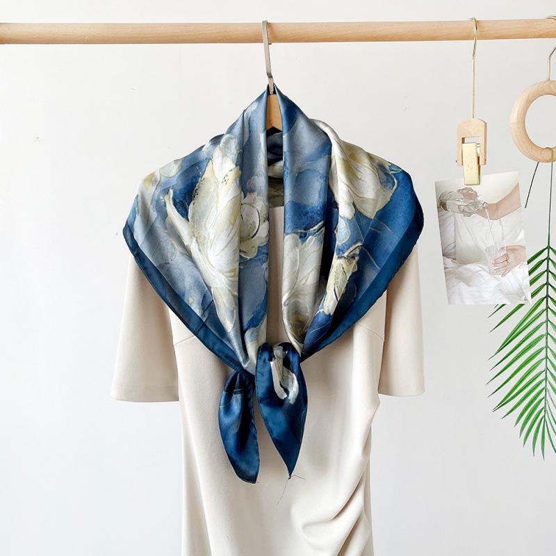 Seidenschal für Damen Frühling und Sommer Neu Satin Bedruckt Imitation Seidenschal Großes Quadratisches Tuch Temperament Schal Kopftuch