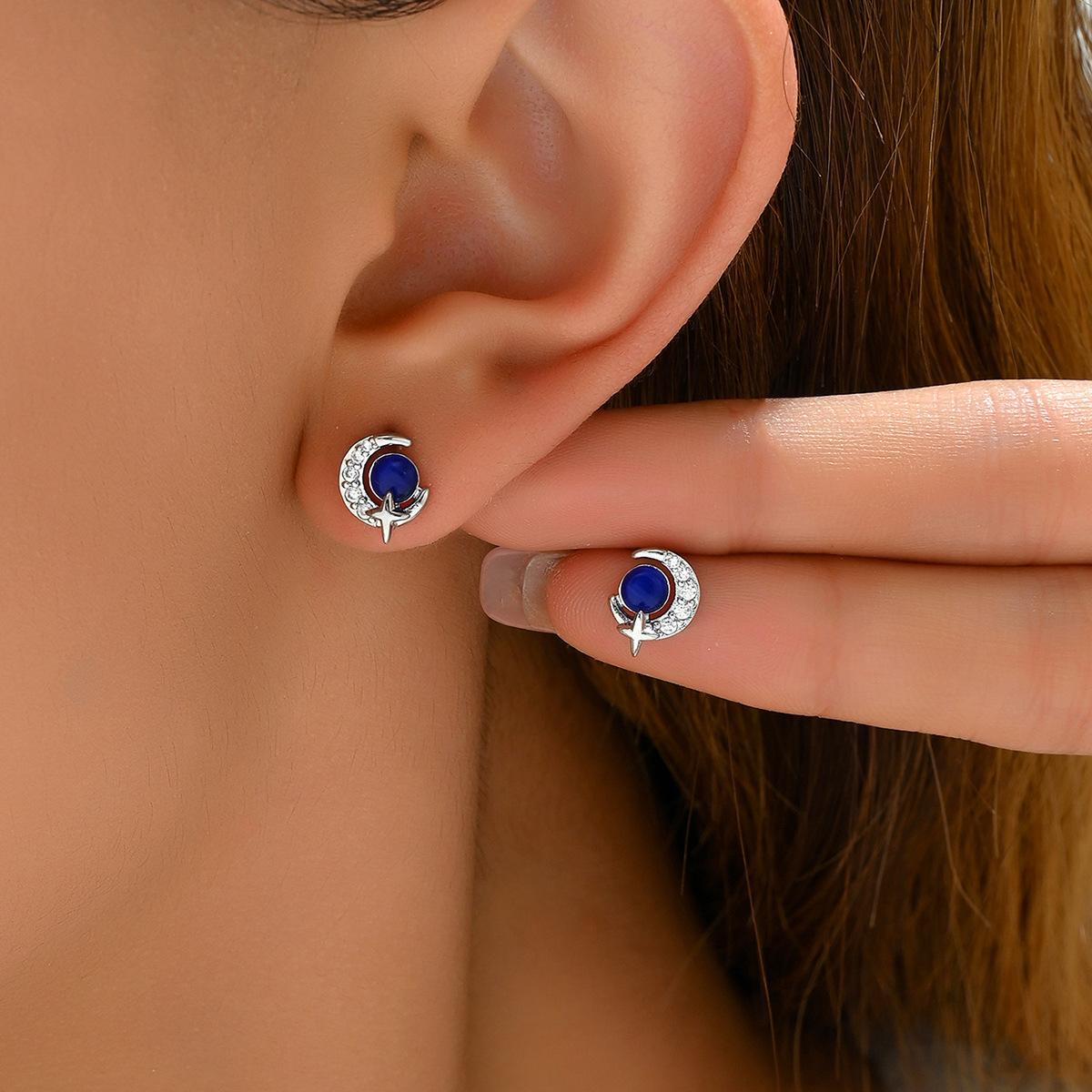 

Простые женские серьги Sweet wind, универсальные серьги-гвоздики из циркония Le Mangxing в форме полумесяца, высокое чувство