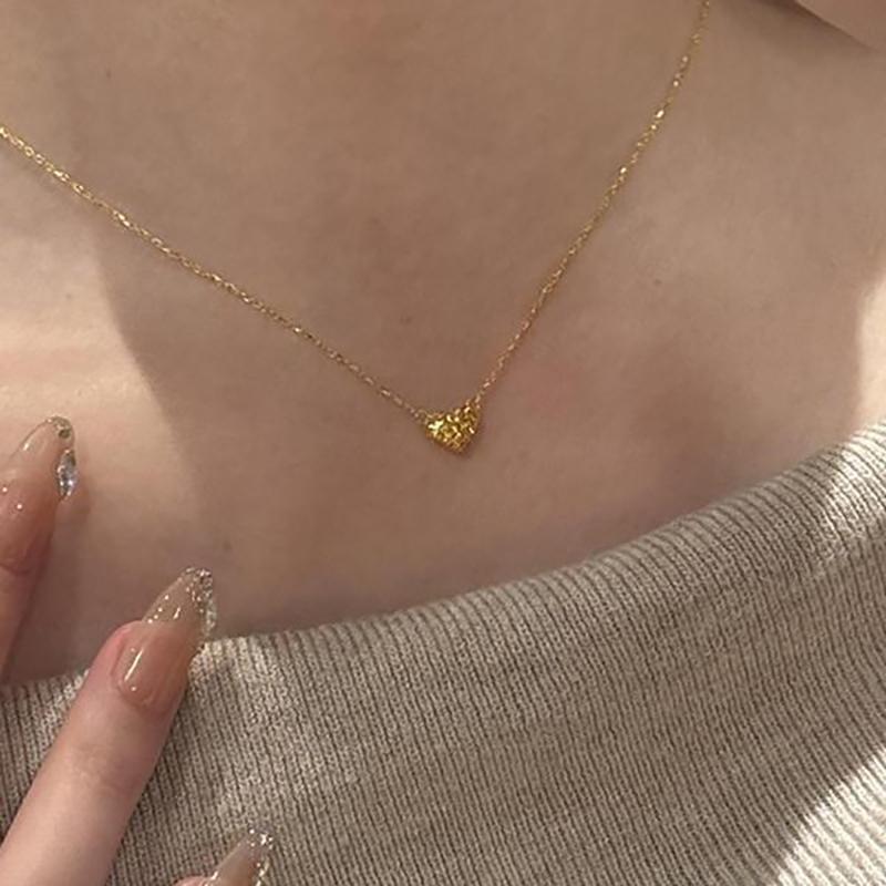 

ANENJERY Golden Shiny Heart Pendant Necklace For Women Simple Luxury Design Clavicle Chain Choker Elegant Jewelry Gift Wholesale золотой