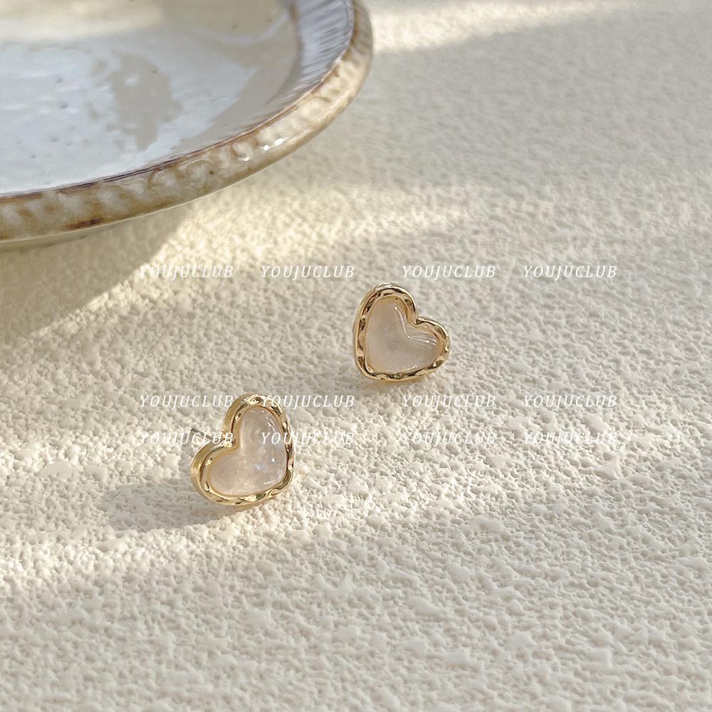 Retro Elegant Glitter Heart Seashell Ear Studs for Women