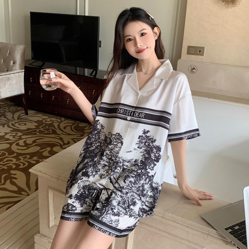 High Value Light Luxury Casual Ice Silk Temperament Pajamas Women'S Short-Sleeved Shorts Set Can Be Worn Outside
