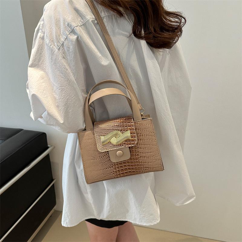 Fashionable Simple Shoulder Bag Spring New Retro Trendy Bag Women's Niche Crossbody Bag Trendy Handbag