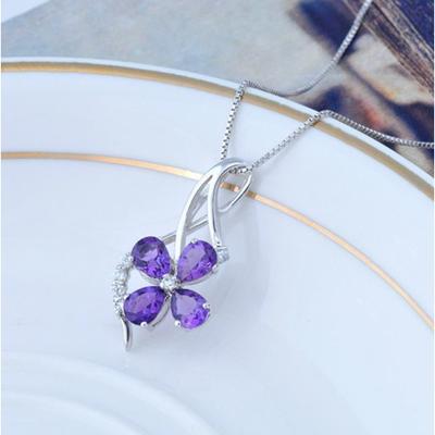Collier pendentif en diamant violet à quatre feuilles, version japonaise et coréenne du tempérament classique, bijoux courts classiques pour femmes