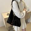 New Chinese Style Large Capacity Shoulder Bag For Daily Use With Trendy Appeal