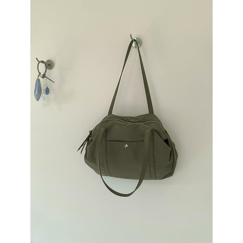 

Вместительная овальная нейлоновая сумка для通勤 для женщин, новая женская сумка, летняя нишевая сумка через плечо для женщин зелёный