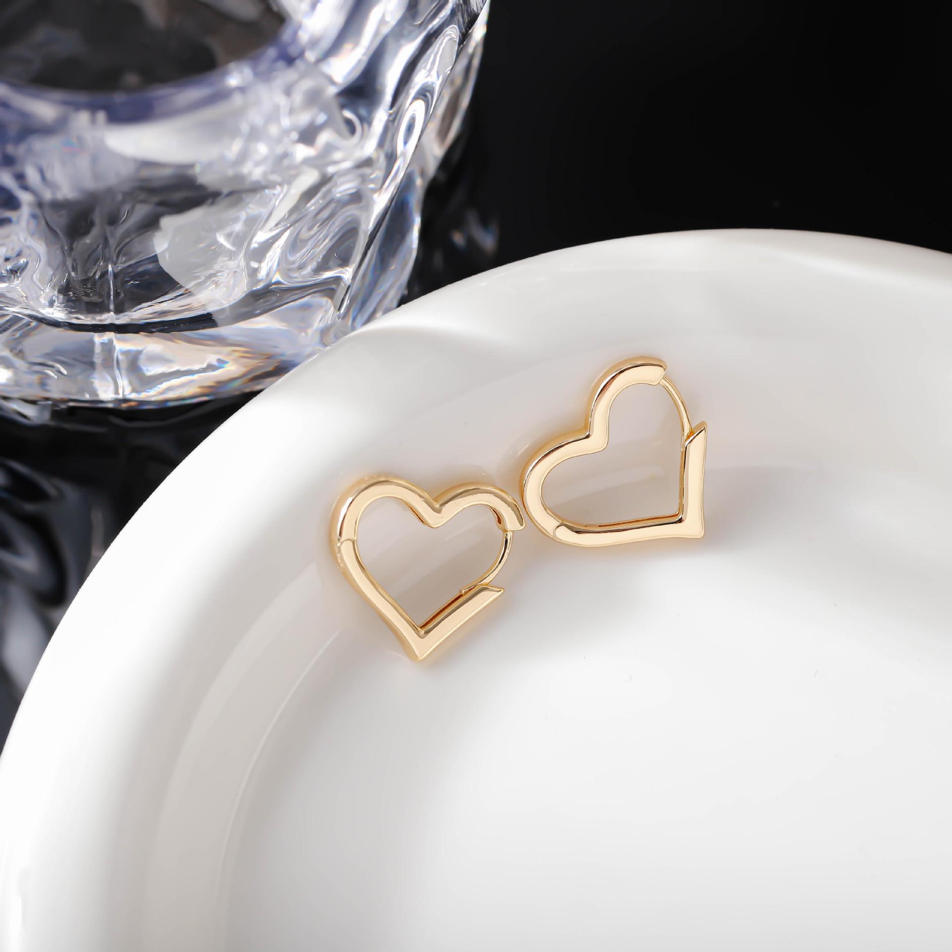 Korean Heart Shape Earrings: Elegant Ear Cuffs for Women - Luxury, Simple Hoop, Hip Hop Style Jewelry
