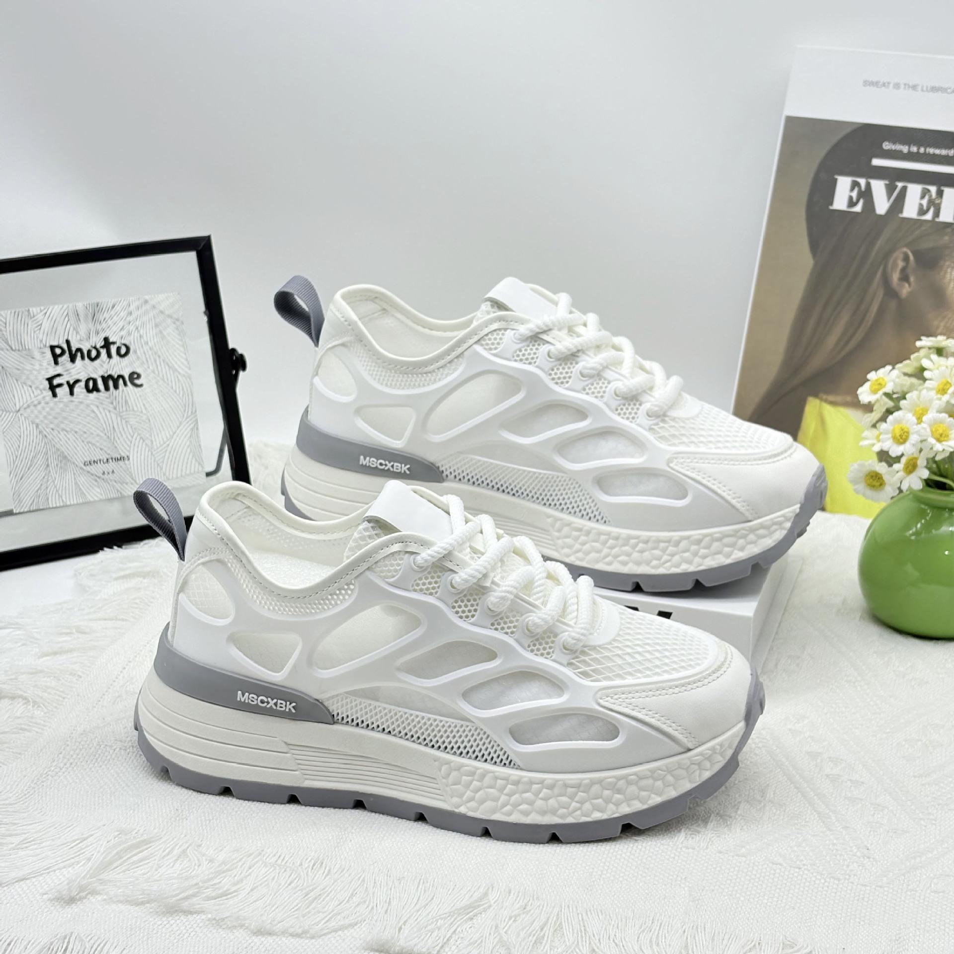 

Thick-soled little white shoes women s 2025 summer breathable mesh casual versatile sports shoes student soft-soled lightweight running shoes 40 серый