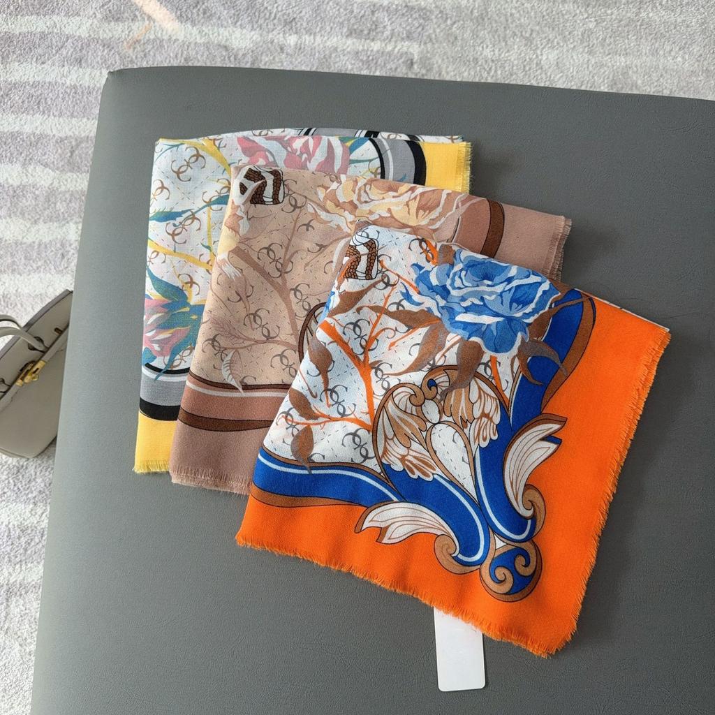 New loose beard large square scarf women's fashion temperament decorative warm scarf travel outside shawl