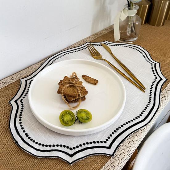Placemat, Wrinkle-Resistant Embroidered Lace Table Mat, Heat-Resistant Non-Slip Washable Coaster Mat for Home Decor