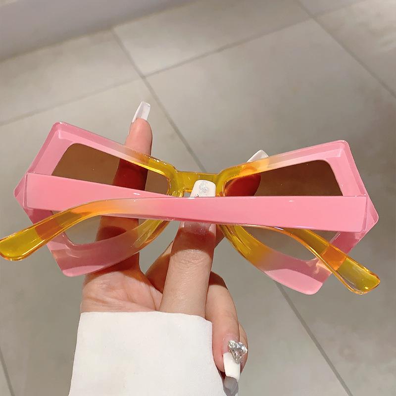 Luxury Brand Designer Vintage Oversized Butterfly Sunglasses Women For Men Sun Glasses Punk Popular Big Frame Eyeglasses Uv400