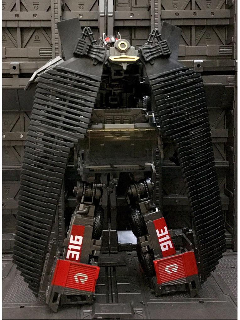Baiwei Deformation Toy Yu Tian Di Fiery Hero Fire Truck Robot Model