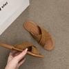 Ретро плетені маленькі круті шльопанці на плоскій підошві, жіноче взуття, літнє взуття 2025, нові літні пляжні сандалі