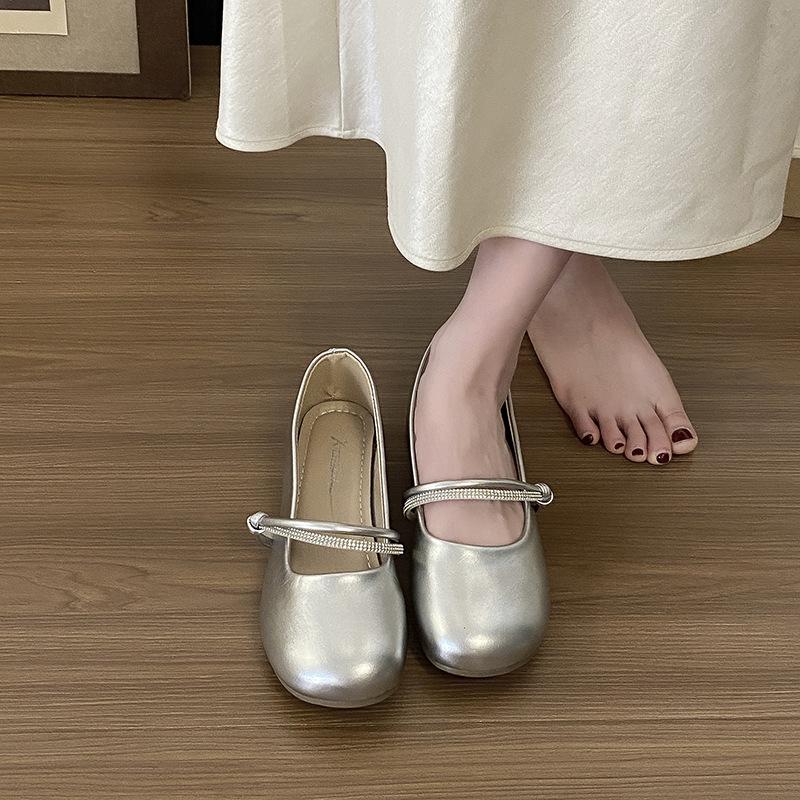 French evening breeze silver Mary Jane shoes women's 2025 summer new models with skirts, small leather shoes, thick heel, beautiful single shoes