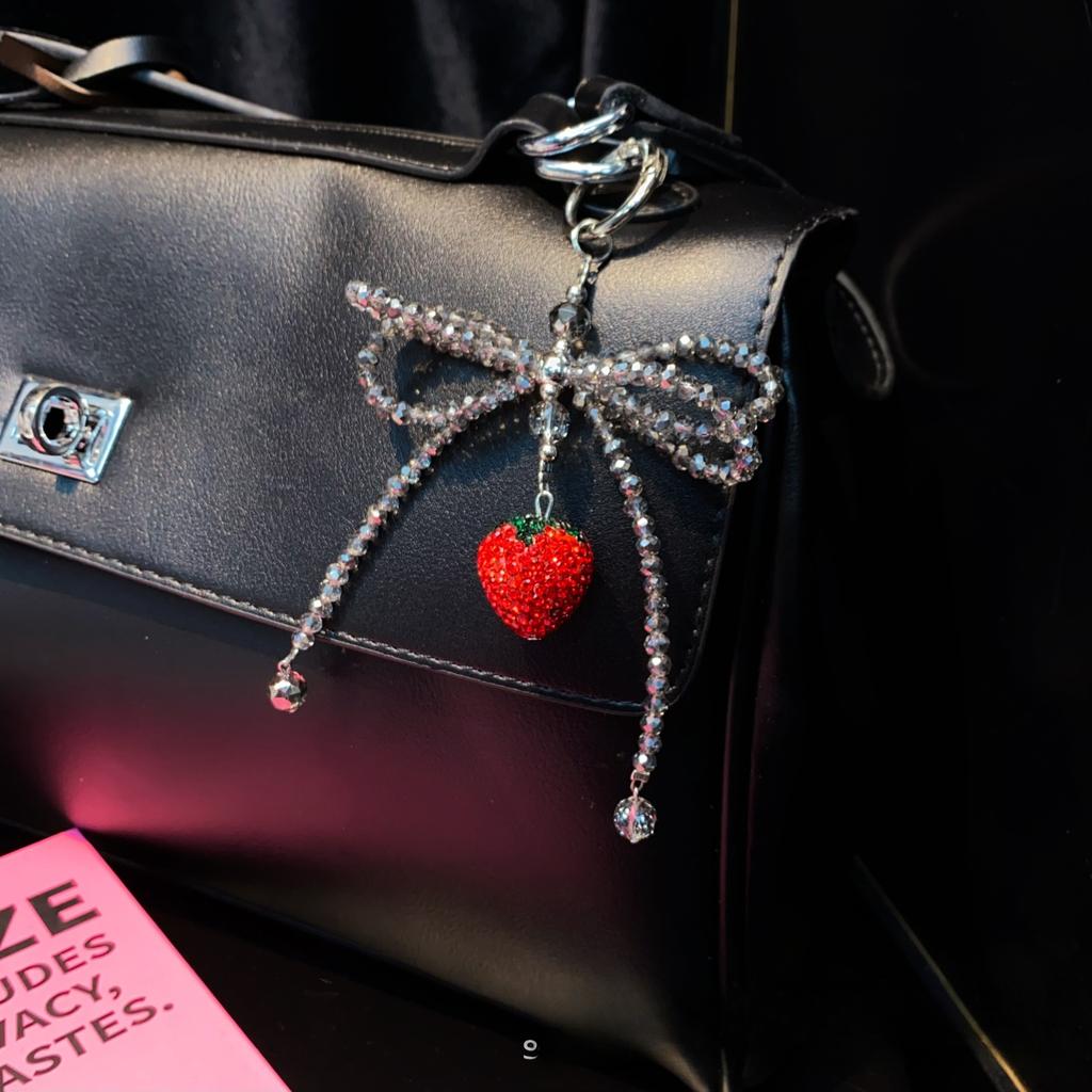 Phone Pendant Crystal Bowknot Rhinestone Strawberry Pendant Bag Pendant Car Keychain High-end Hanging Chain