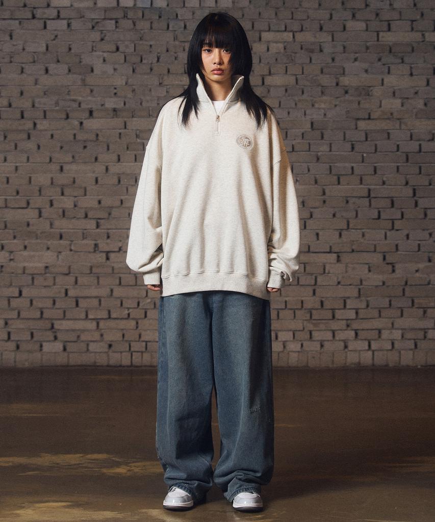 FILLUMINATE Gothic Circle Sweat Half Zip-Up Oatmeal