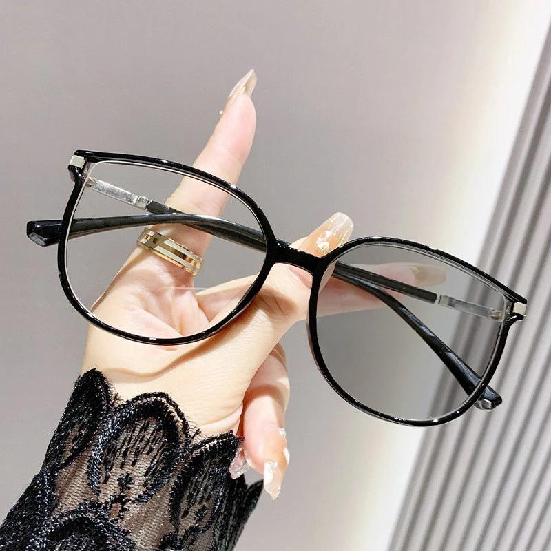 

New Photochromic Fashionable Large Frame Flashing Edges Myopia Glasses Unisex Hd Anti Blue Blocking Short Sight Eyeglasses 0
