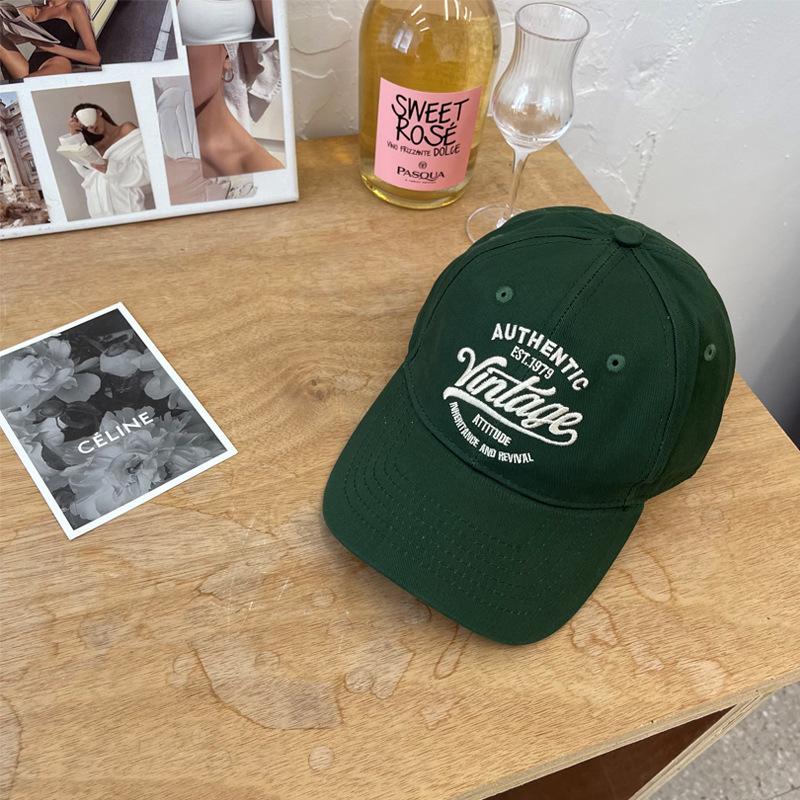 American retro hip-hop letter embroidered baseball cap for men and women, versatile street casual duckbill cap, adjustable Adjustable