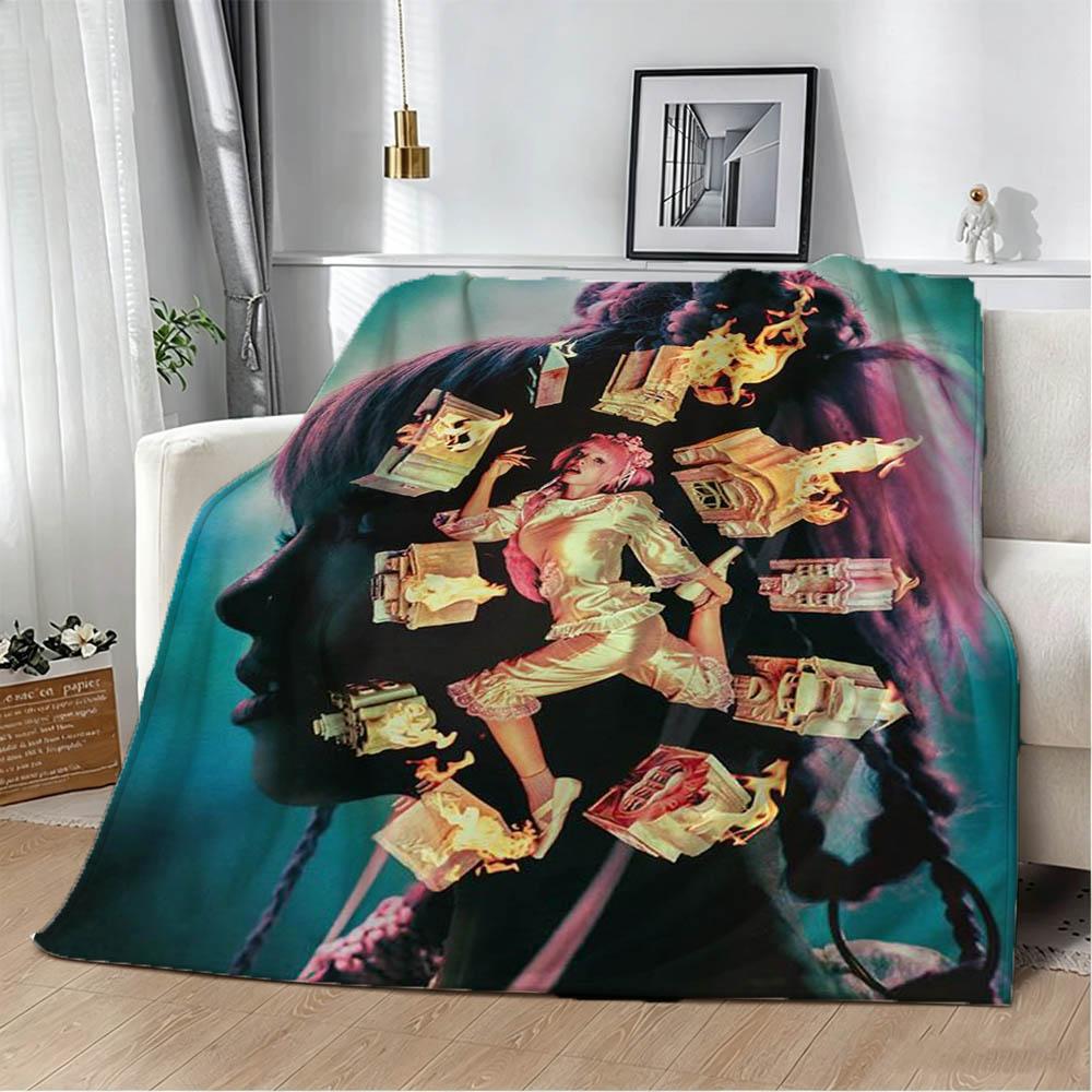M-Melanie Martinez Hades Sänger 2026 3D Flanelldecke Weiche Überwurfdecke Kunst Für Heimdekoration Schlafzimmer Bett Sofa Picknick Fans Geschenke