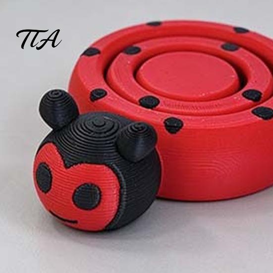 Small Ladybug Collectibles 3D Printed Spinning Figurine, Stress Relief Rotating Turtle Fidget Toy Toy, Animal Shape Desk Decoration for Home