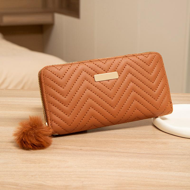 

Новый женский длинный кошелек, на молнии, с отделениями для нескольких карт, клатч с помпоном и кошелек для мелочи. коричневый