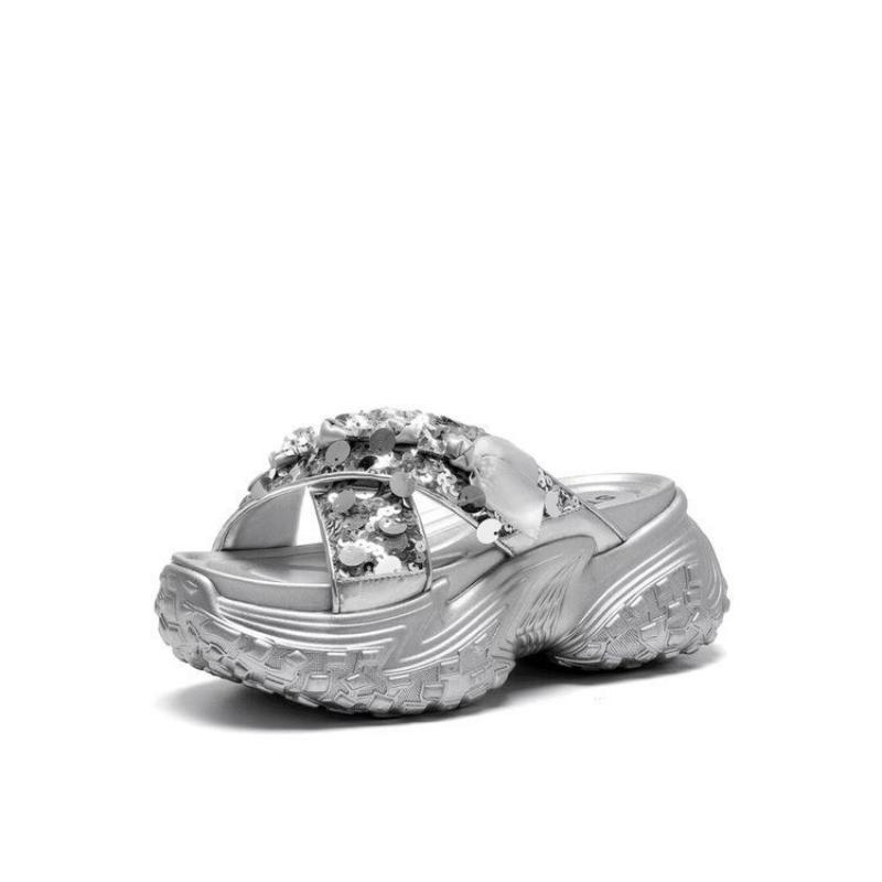 Женские спортивные шлепанцы с круглым носком мелким вырезом на толстой подошве с блестками противоскользящие износостойкие на высоком каблуке 35 серебряный 4170₽