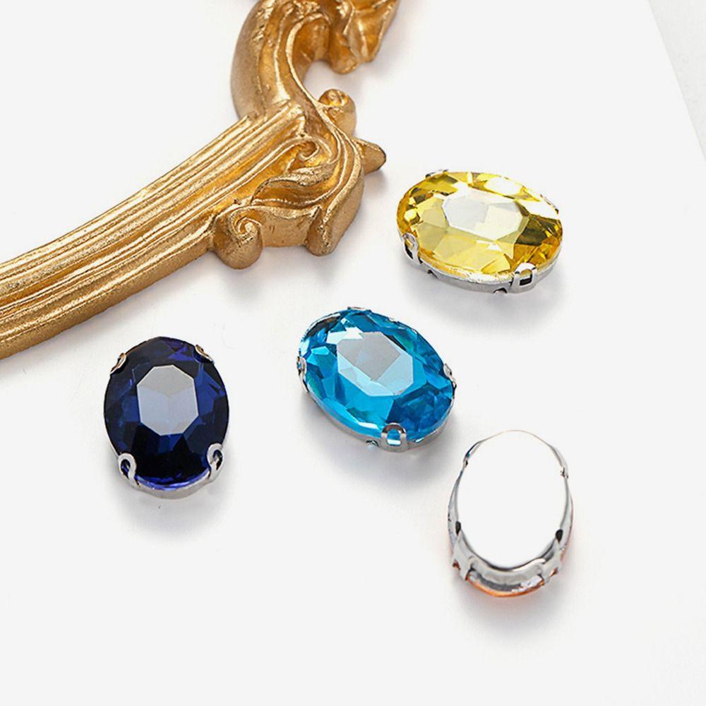 50 st/paket Med Silverklo Glas Kristallstenar Sy-på Diamantpärlor Prydnad För Handarbete