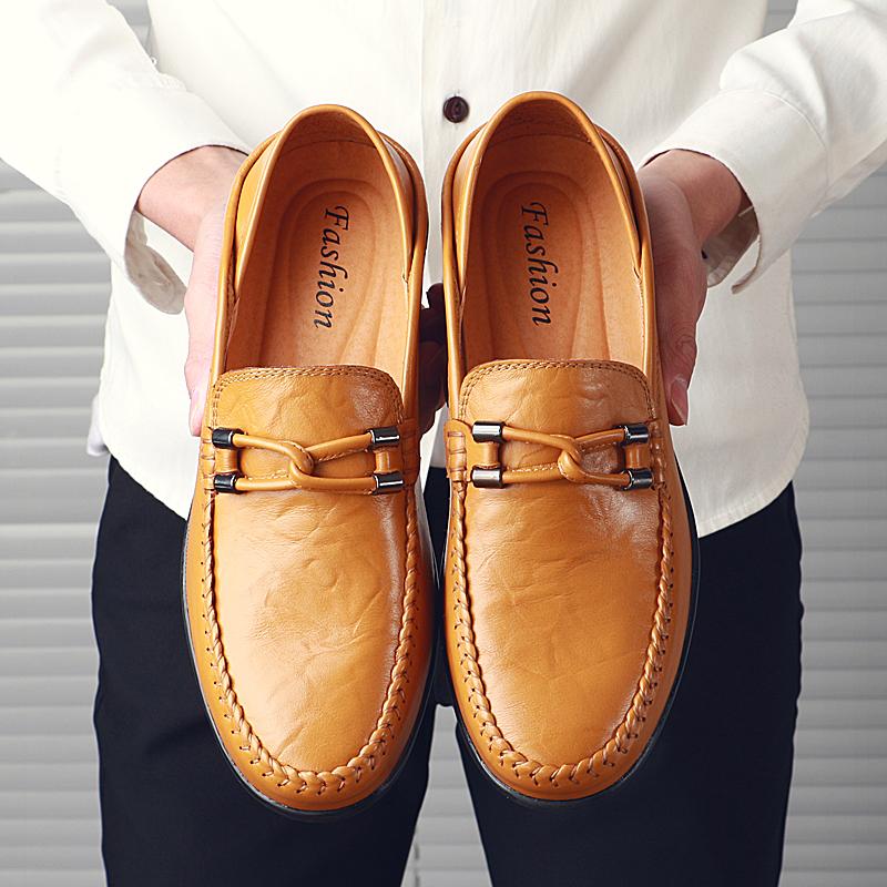 Fashion Hot Sale Men's Slip on Flats Loafers Lightweight Casual Walking Shoes Breathable Driving Shoes Non Slip Soft Sole Male Moccasins