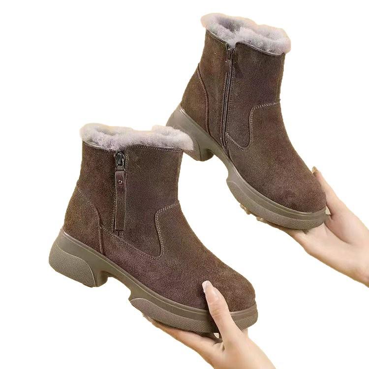Foreign-style Snow Boots Women's Non-slip and Warm 2025 Winter New Thickened Short Boots Velvet Martin Boots Northeast Cotton Shoes