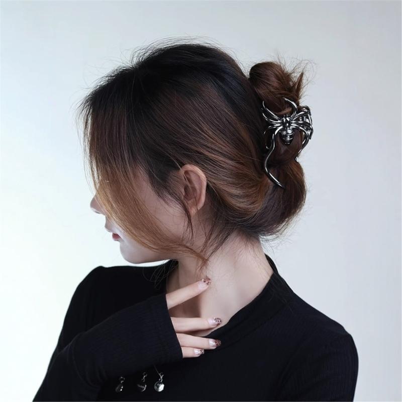 3D Spiders Hair Claw Clip Strong Grip Multiuse Hair Clamp For Women Daily Activity and Halloween Party Punk Headpiece