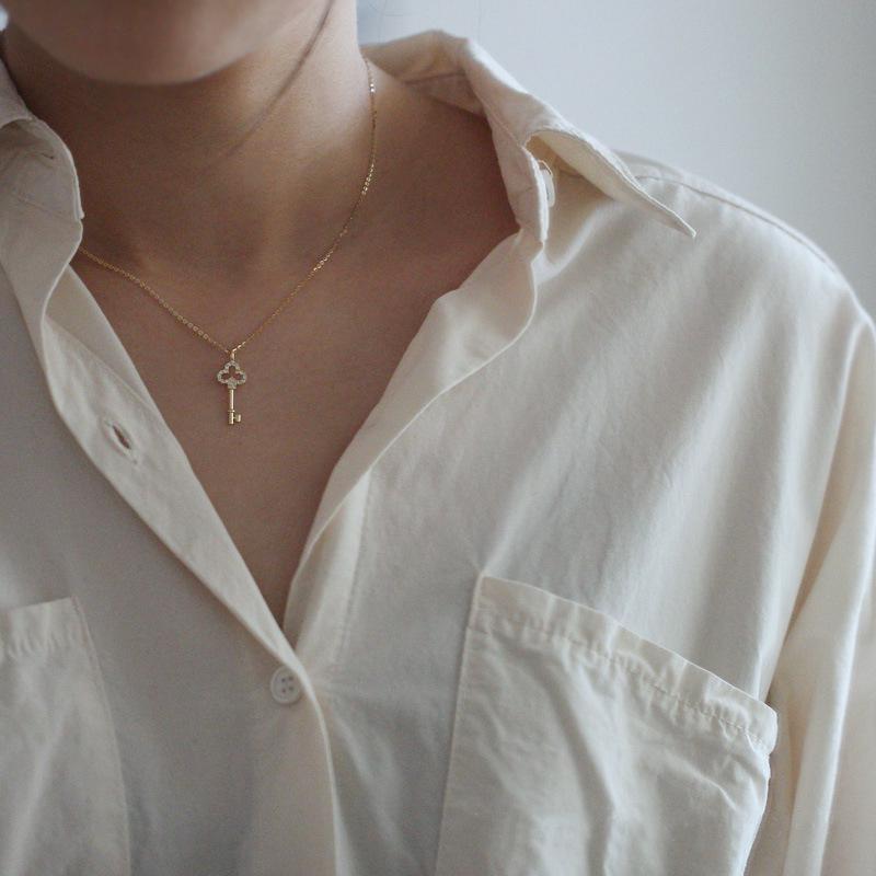 Elegant Clover Key Zircon Pendant Necklace - Trendy Stainless Steel Clavicle Chain for Women