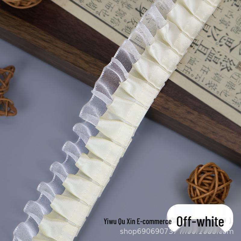 Doppellagiges 4 cm gefaltetes Polyester-Chiffon-Spitzenband mit Herzdesign