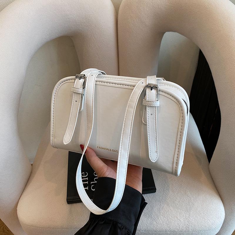 

2025 spring new crossbody portable armpit fashion versatile trend Internet celebrity design high texture girlfriend bag білий