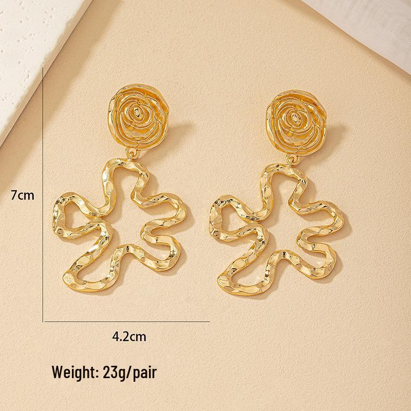 Exaggerated Retro Flower Earrings - Women's Unique Street Style