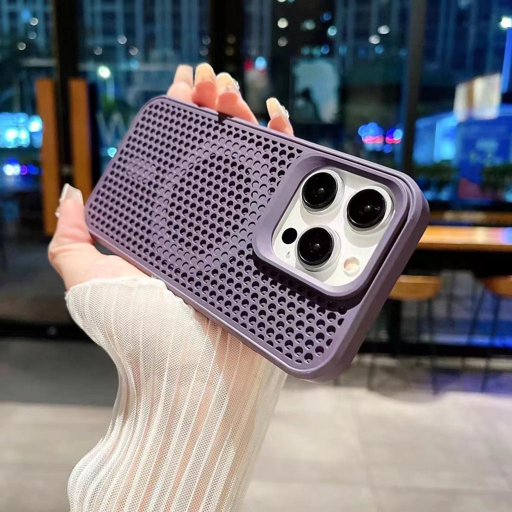 The Simple Honeycomb Mesh Is Suitable for The IPhone 15 Phone Case. 13 Breathable and Heat-dissipating 14 Magnetic Charging Hard Case
