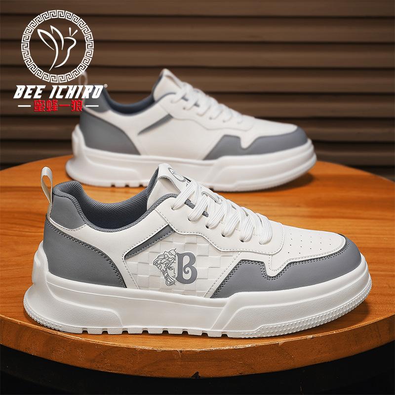 Casual spring and summer men's shoes do not stink feet sports style soft leather shoes versatile low-top board shoes