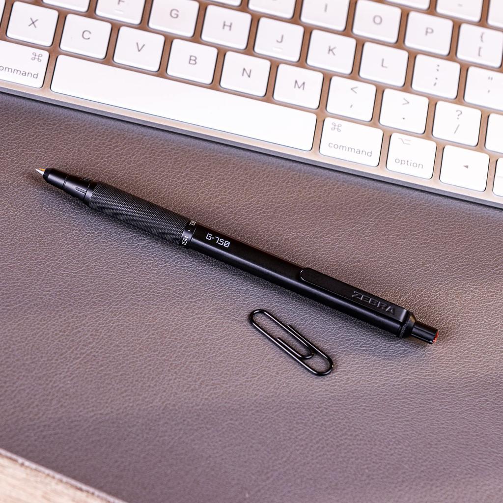 Zebra Pen Retractable Gel Black Brass Medium Fine Tip Black 1 Pack G-750 Pen, Barrel, (0.7mm), Ink, (49811)