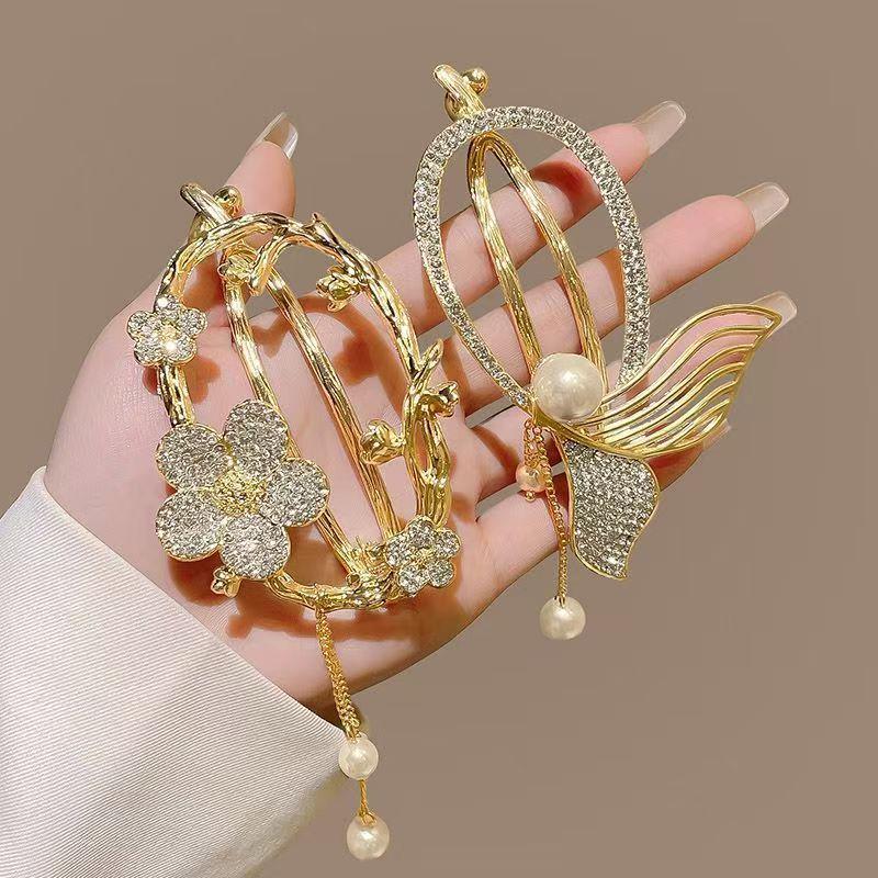 Exquisite Butterfly Flower Tassel Claw Clip with Pearl Pendant