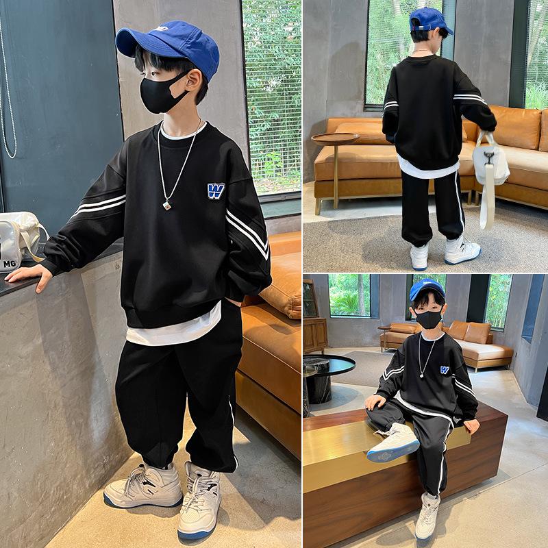 

Костюм-свитер для мальчиков весна-лето 2025 года - модная и стильная детская спортивная одежда 150 cm