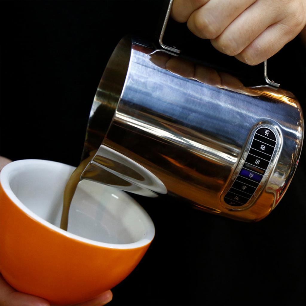 Stainless Steel Milk Frothing Pitcher 600ml(20oz) Milk Frothing Pitcher with Thermometer Art Jug for Espresso Machines Latte Art