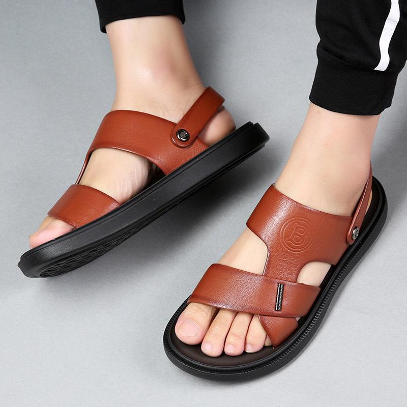 The First Layer of Cowhide Sandals for Men's 2025 Summer New Soft-soled Cool Slippers for Driving Outside, Non-slip Men's Beach Shoes