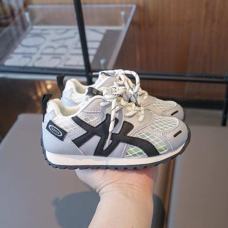 

Детская мода летние дышащие повседневные туфли для детей бег спортивные студенческие девушки трендовые удобные кроссовки для спортзала 26 серебряный