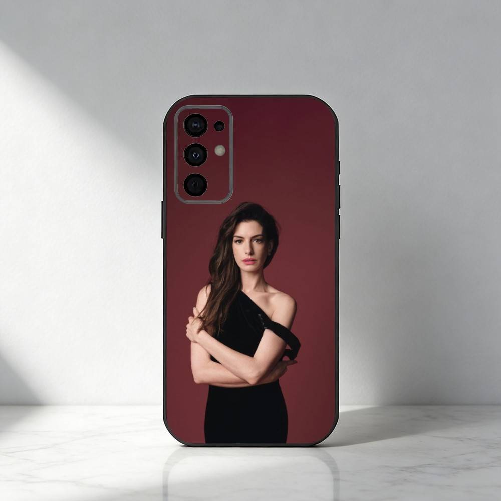 

Actor Anne H-Hathaway-y White Queen Phone Case For Samsung S25,S24,S21,S22,S23,S20,Ultra,S26,Plus,Fe,Note,5G Black Cover Samsung S26