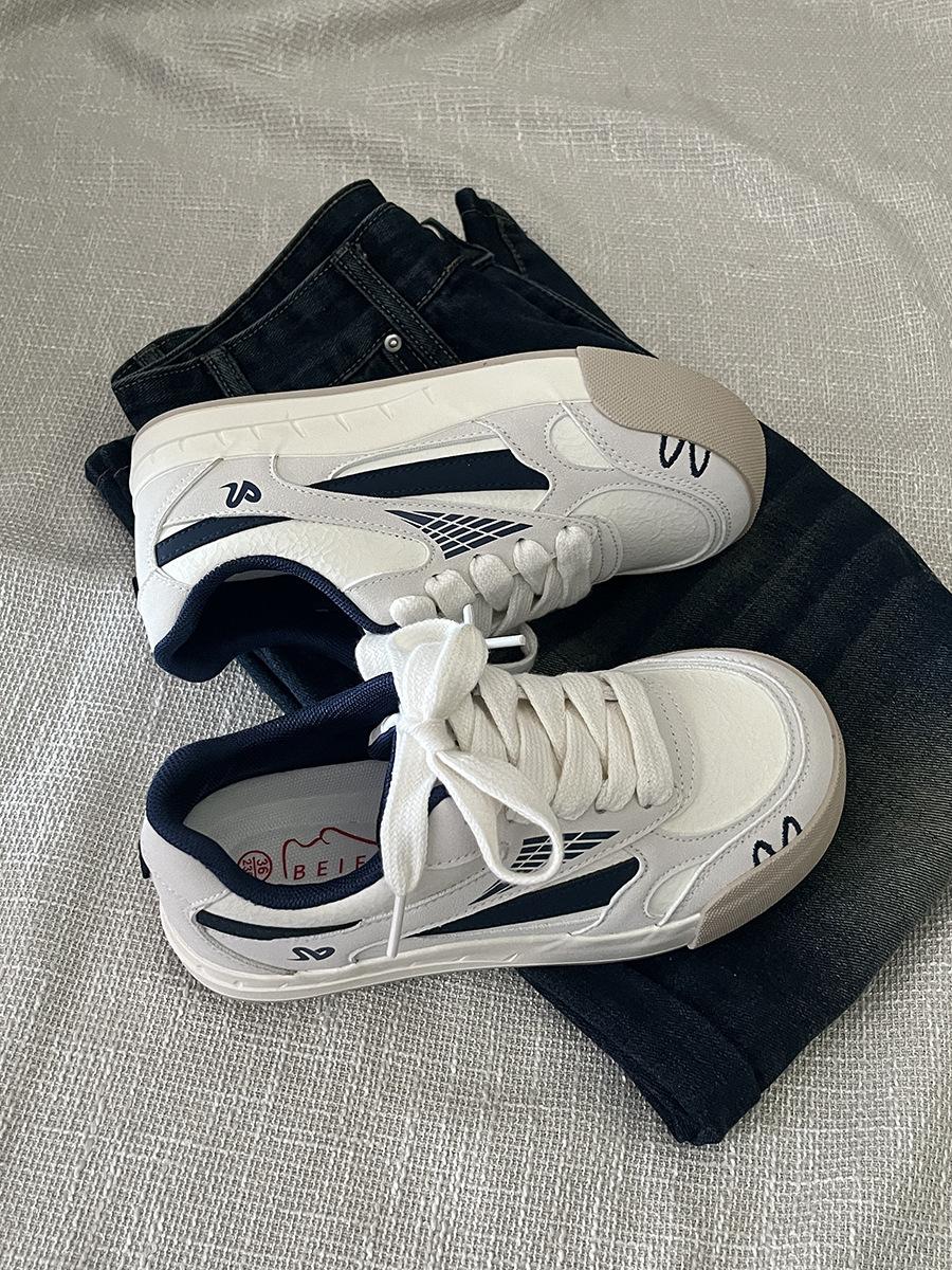 

[Uncle Shoes] Autumn college style thick baseplate shoes Korean version lightweight little white shoes casual 2025ins new women s shoes 35