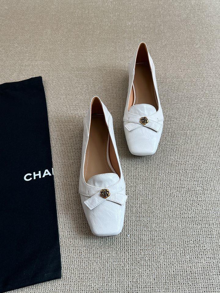 Vintage camellia loafers women's 2025 new square head flat Mary Jane small leather shoes commuter single shoes