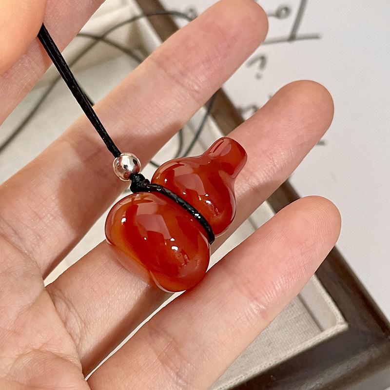 

Подвеска в виде тыквы из натурального камня - Простое колье-свитер для женщин