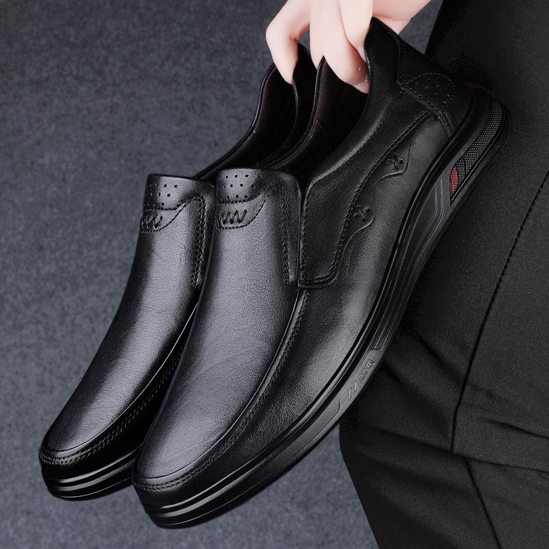 Fashion Genuine Leather Men Boat Shoes Breathable Male Business Loafers Classic Slip on Flats Casual Footwear New Antiskid Driving Shoes