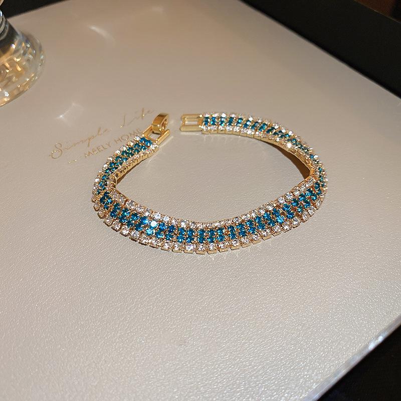 Gold-Plated Zircon Mother-of-Pearl Floral Bracelet: Elegant Luxury Design Jewelry